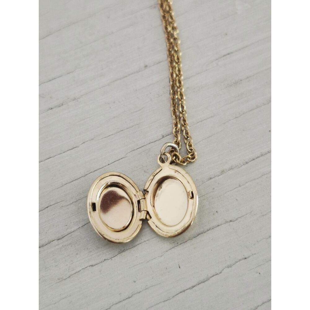 Vintage Small Pink Rose Bud Guilloche Enamel Gold Filled Locket Necklace - Picture 3 of 6